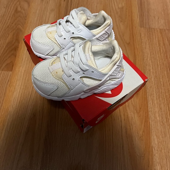Baby Nike Sneakers - Picture 2 of 4